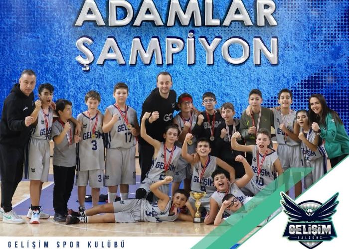 DEV ADAMLAR ŞAMPİYON